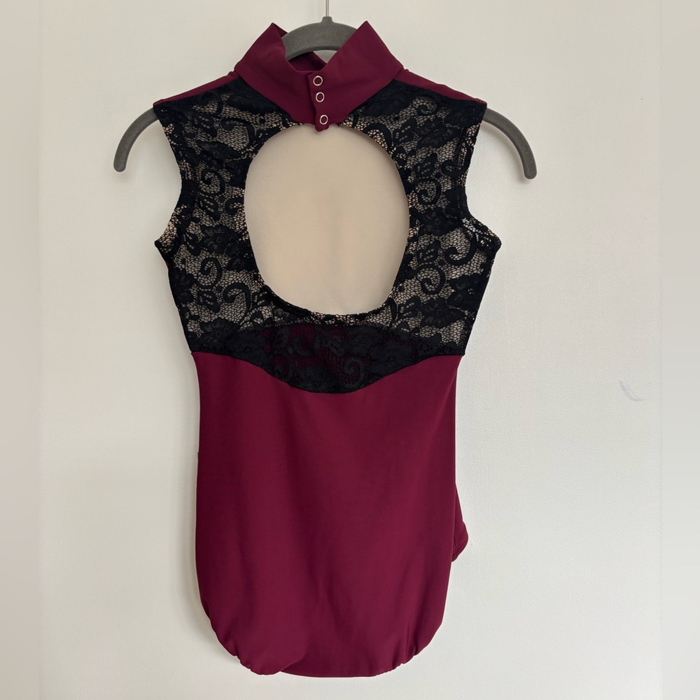 LUCKY LEO Custom Dance Leotard, Lace Detail, Size M, Like New Condition